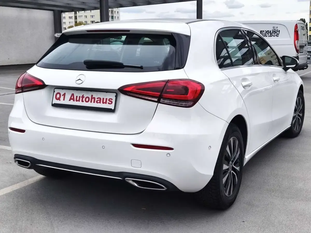Gebraucht Mercedes A180 Progressive 116 PS (85 kW) 2022 Polarweiss  unilack Limousine