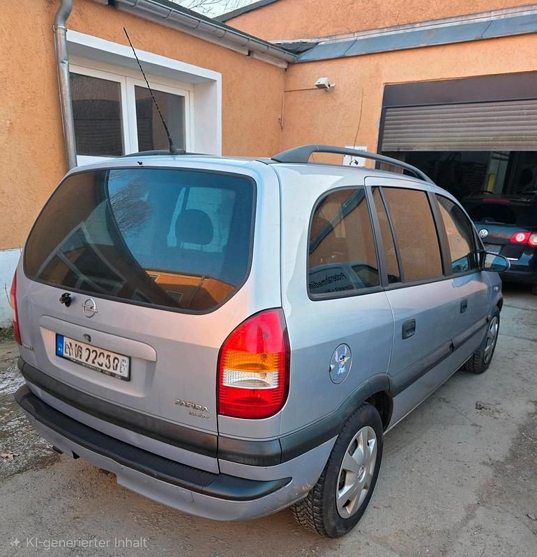 Gebraucht Opel Zafira 125 PS (91 kW) 2000 Silber Van / Kleinbus