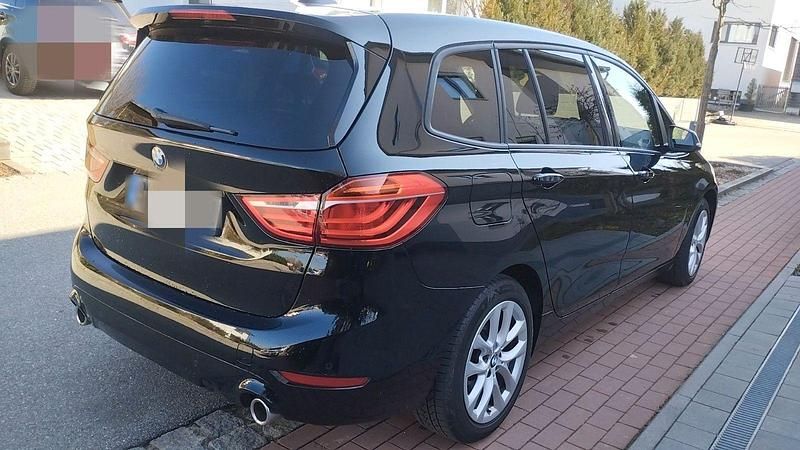 Gebraucht BMW 218 Gran Tourer 150 PS (110 kW) 2021 Schwarz Van / Kleinbus