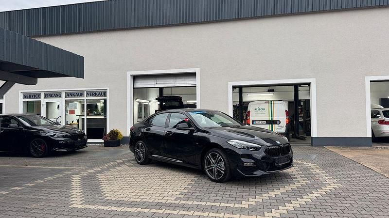 Schwarz Gebraucht 2024 BMW 220 M Sport Limousine | 36.990 € (Etwas zu teuer) - Bild 1/4