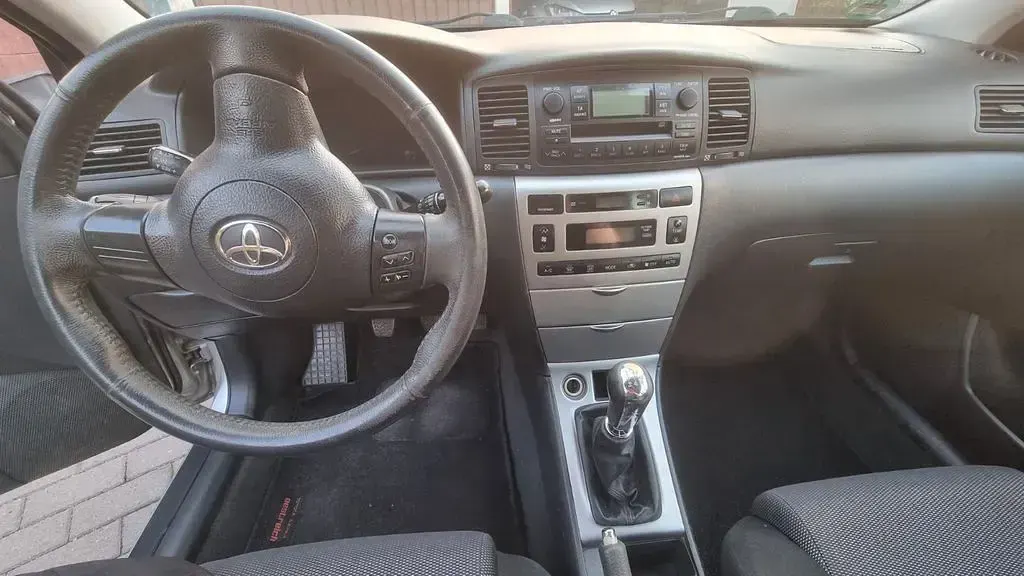 Gebraucht Toyota Corolla Edition 110 PS (80 kW) 2006 Silber Limousine