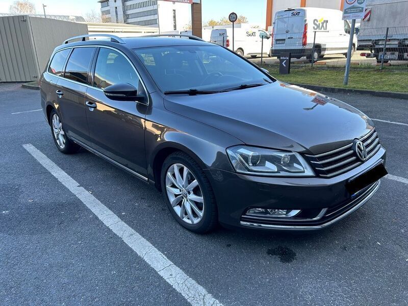 Gebraucht 2013 VW Passat Highline Kombi | 9.300 € (Fairer Preis) - Bild 1/4