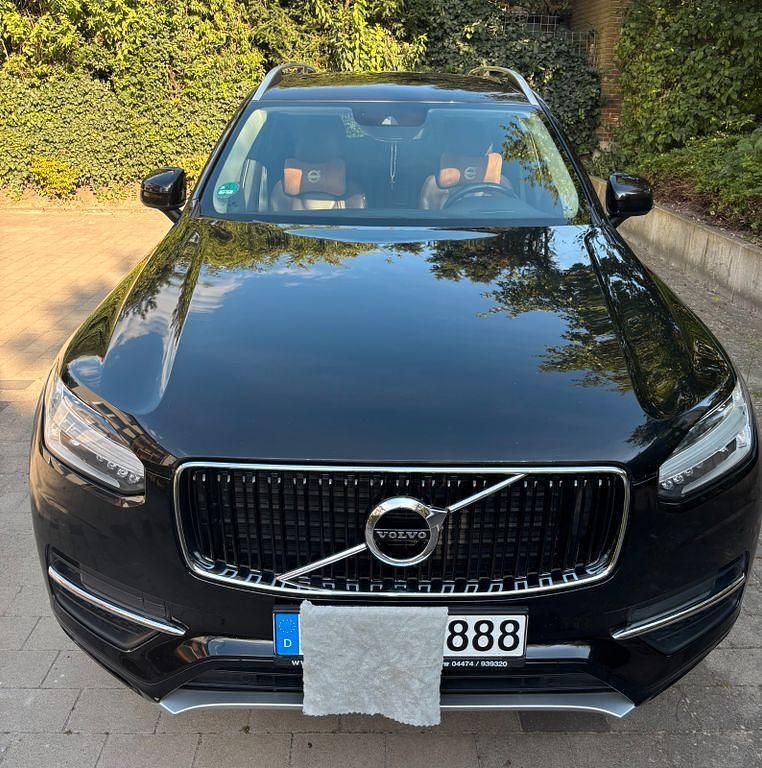 Schwarz Gebraucht 2017 Volvo XC90 Momentum SUV | 23.500 € (Fairer Preis) - Bild 1/4