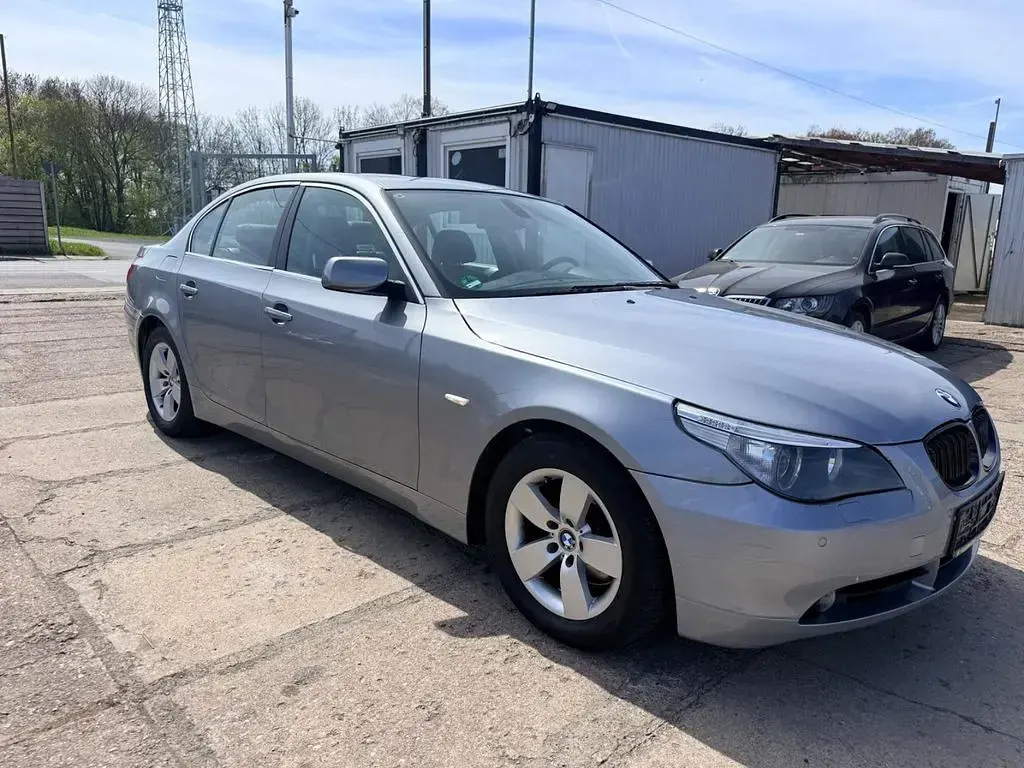 Usata BMW 525 218 CV (160 kW) 2006 Grigio Berlina