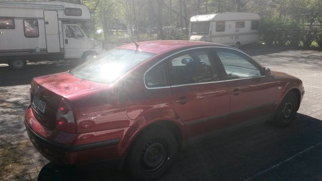 Gebraucht VW Passat 102 PS (75 kW) 2001 Rot Limousine