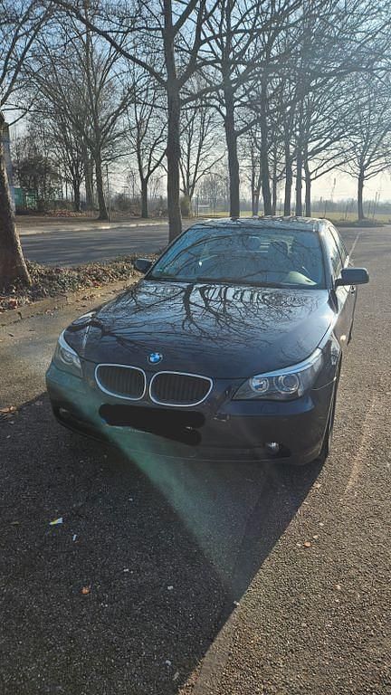 Gebraucht BMW 520 170 PS (125 kW) 2004 Blau Limousine