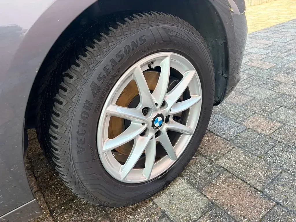 Gebraucht BMW 218 Active Tourer 136 PS (100 kW) 2016 Grau Van / Kleinbus
