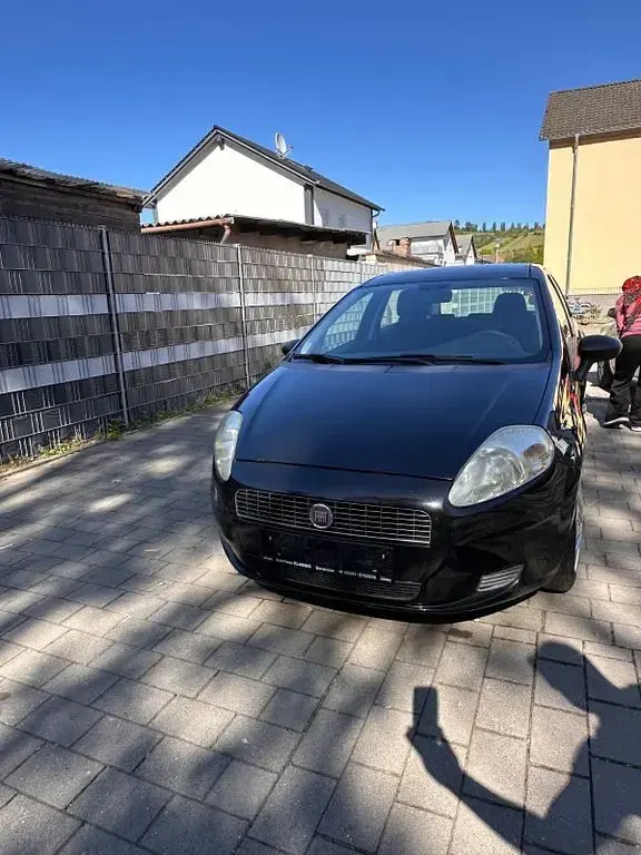 Gebraucht Fiat Punto Dynamic 77 PS (56 kW) 2008 Schwarz Kleinwagen
