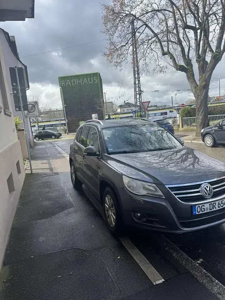 Gebraucht VW Tiguan Trendline 150 PS (110 kW) 2010 Braun SUV