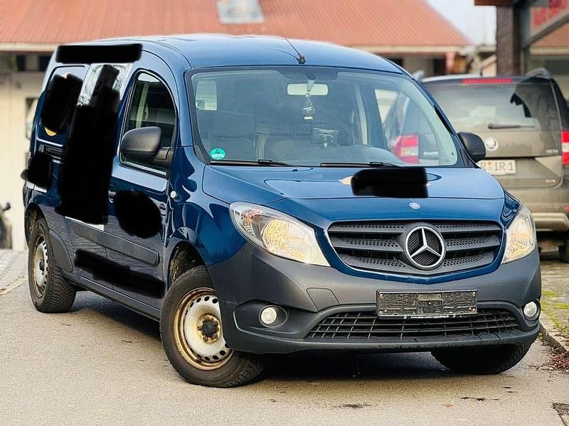 Blau Gebraucht 2016 Mercedes Citan 111 Van / Kleinbus | 5.499 € (Fairer Preis) - Bild 1/4