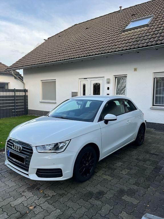 Gebraucht Audi A1 Ambiente 90 PS (66 kW) 2016 Weiß Kleinwagen