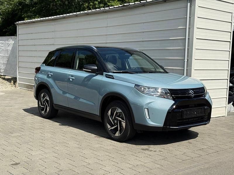 Blau Neu 2025 Suzuki Vitara Comfort+ SUV | 25.590 € (Fairer Preis) - Bild 1/4