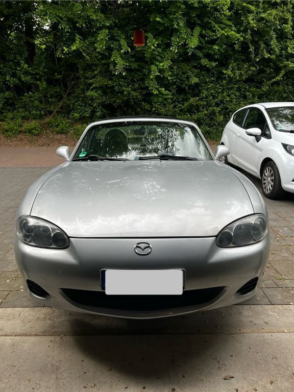 Silber Gebraucht 2002 Mazda MX5 Cabrio | 2.800 € - Bild 1/4