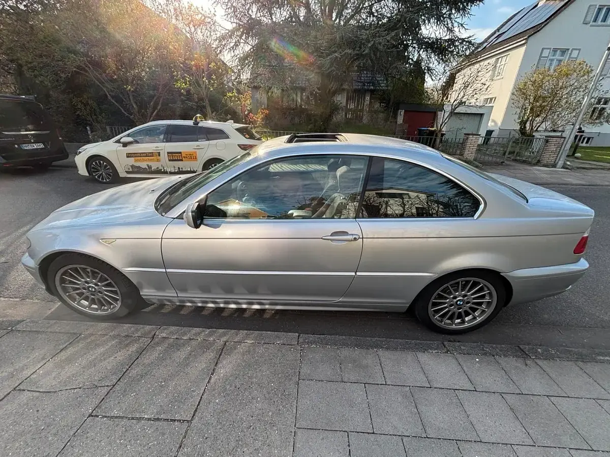 Gebraucht BMW 320 170 PS (125 kW) 2003 Silber Coupé