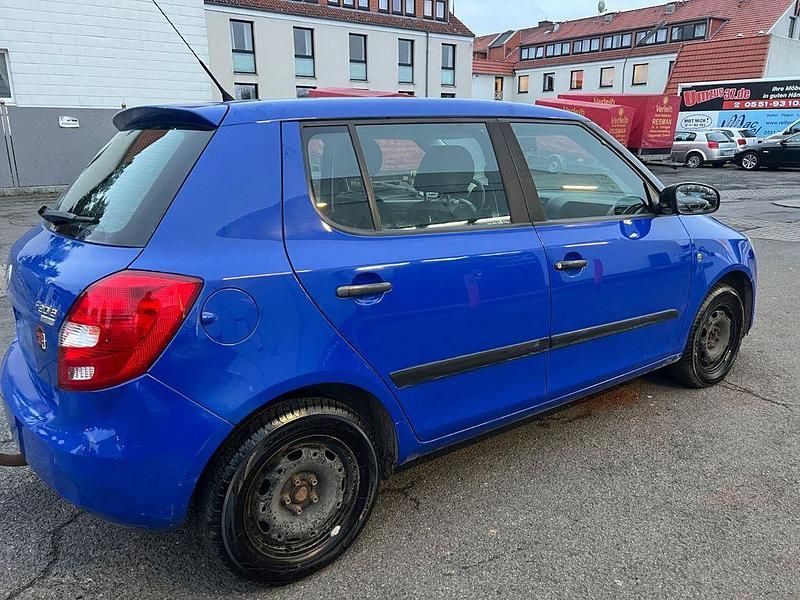Gebraucht Skoda Fabia Cool Edition 69 PS (50 kW) 2009 Blau Limousine