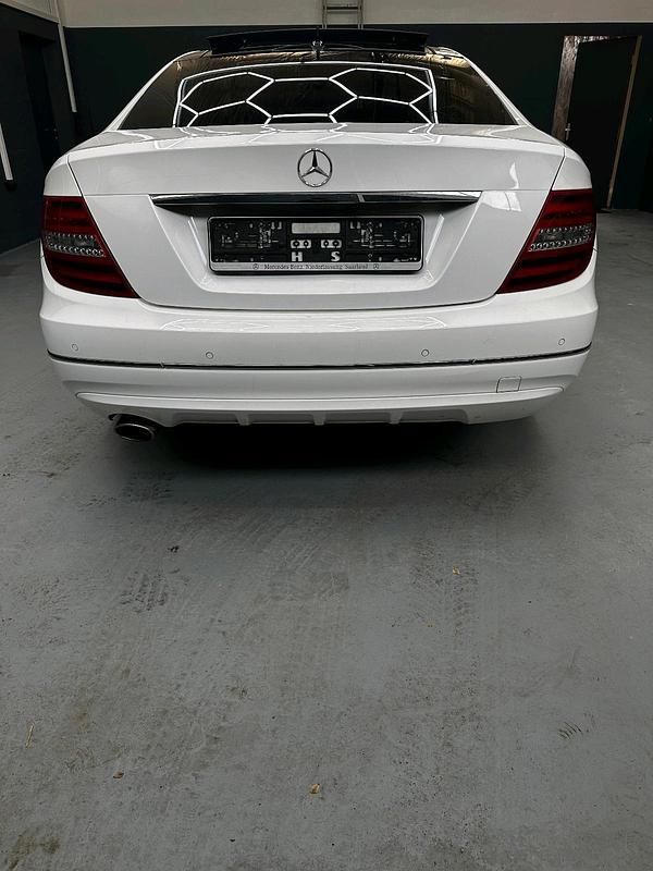 Gebraucht Mercedes C220 170 PS (125 kW) 2013 Weiß Coupé