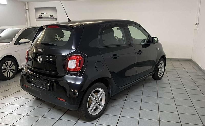 Gebraucht Smart ForFour Electric Drive 60 kW (82 PS) 2020 Schwarz Kleinwagen