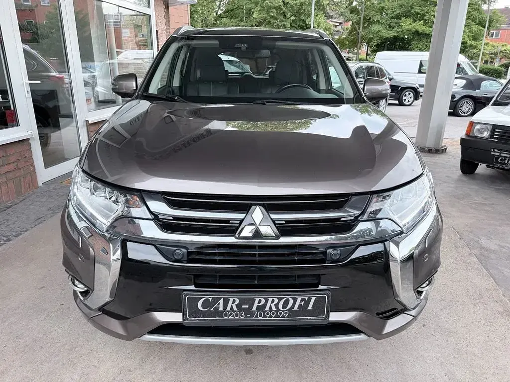 Gebraucht Mitsubishi Outlander P-HEV Top 121 PS (88 kW) 2017 Braun SUV