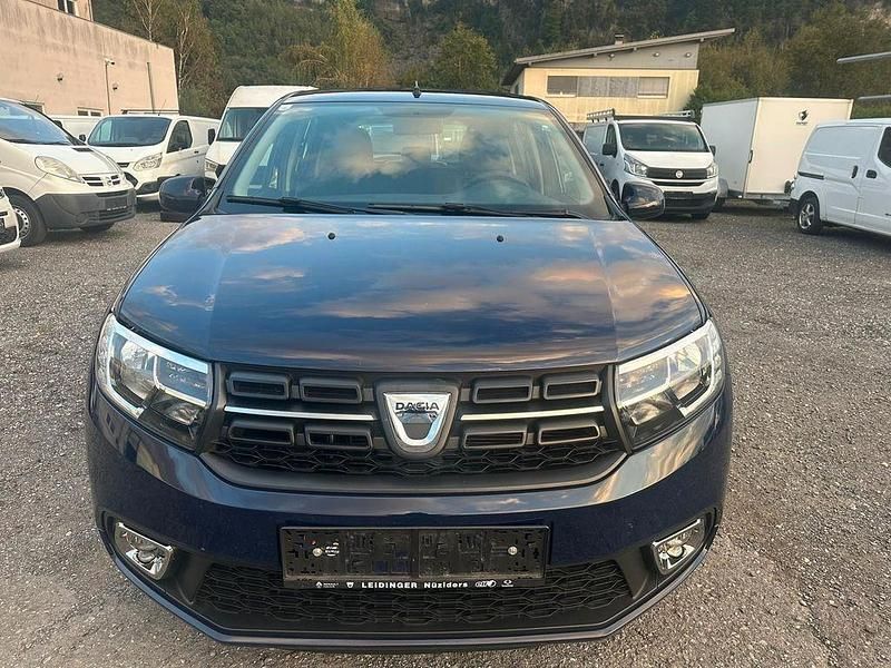 Blau Gebraucht 2017 Dacia Sandero Lauréate Kleinwagen | 5.500 € (Guter Preis) - Bild 1/4