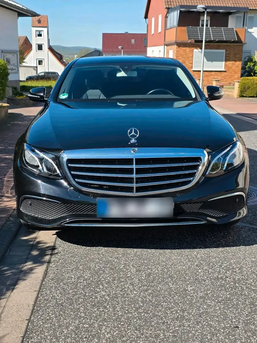 Second-hand Mercedes E220 194 CP (142 kW) 2016 Negru Berlinǎ