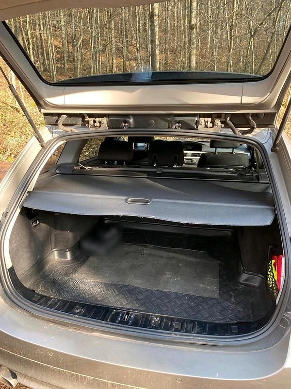 Gebraucht BMW 320 184 PS (135 kW) 2011 Gold Kombi