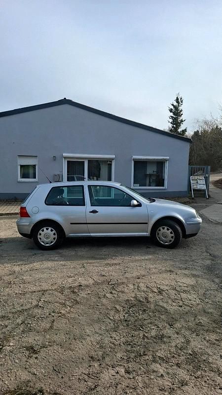 Gebraucht VW Golf IV 75 PS (55 kW) 2003 Silber Kleinwagen