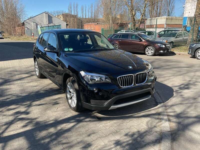 Schwarz Gebraucht 2013 BMW X1 SUV | 7.499 € (Superpreis) - Bild 1/4