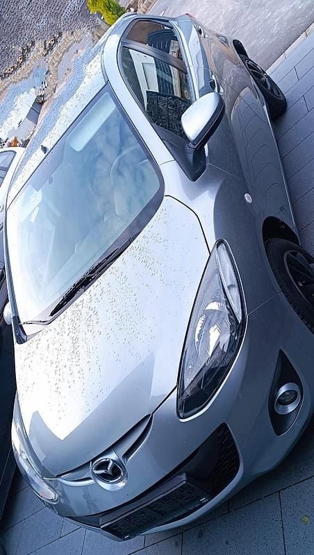 Gebraucht Mazda 2 84 PS (61 kW) 2013 Silber Kleinwagen
