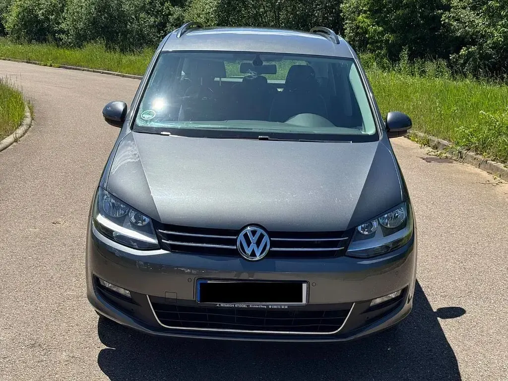 Gebraucht VW Sharan 140 PS (102 kW) 2011 Grau Van / Kleinbus