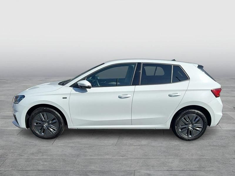 Gebraucht Skoda Fabia Selection 116 PS (85 kW) 2025 Moonweiß perleffekt Kleinwagen