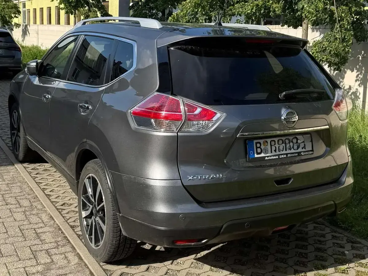 Gebraucht Nissan X-Trail Tekna 131 PS (96 kW) 2016 Grau SUV
