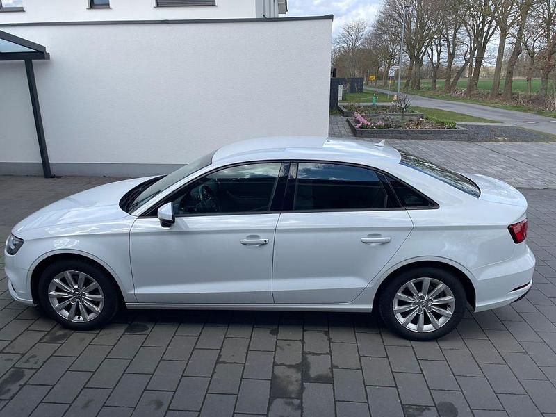 Gebraucht Audi A3 Ambiente 150 PS (110 kW) 2017 Weiß Limousine