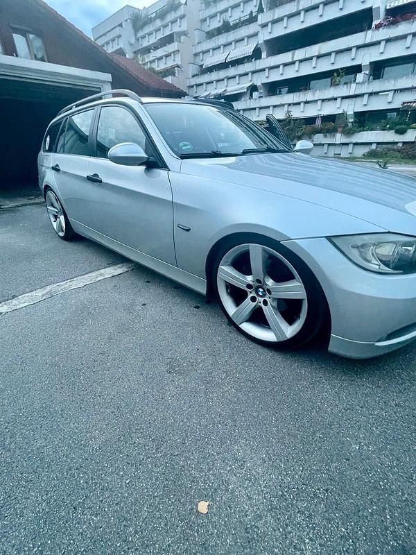 Gebraucht BMW 320 164 PS (120 kW) 2006 Silber Kombi