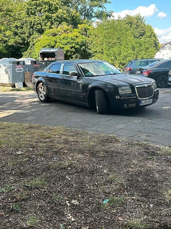 Schwarz Gebraucht 2006 Chrysler 300C Limousine | 2.500 € - Bild 1/4