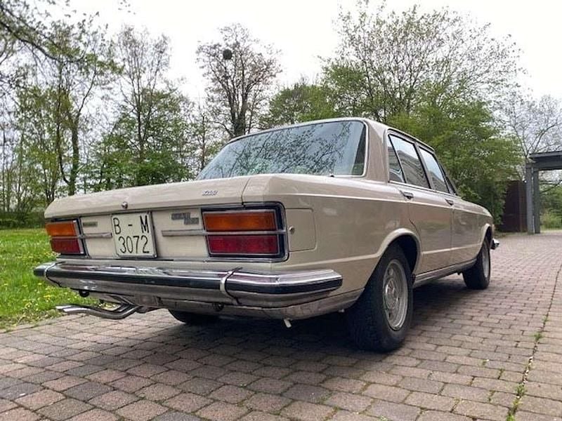 Gebraucht Fiat 130 165 PS (121 kW) 1972 Beige Limousine