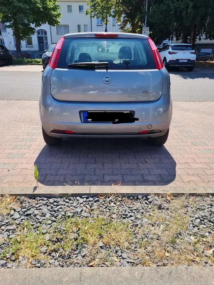 Gebraucht Fiat Grande Punto Dynamic 77 PS (56 kW) 2007 Grau Kleinwagen