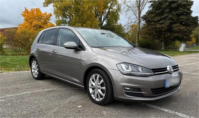 Gebraucht VW Golf VII Highline 122 PS (89 kW) 2014 Grau Limousine
