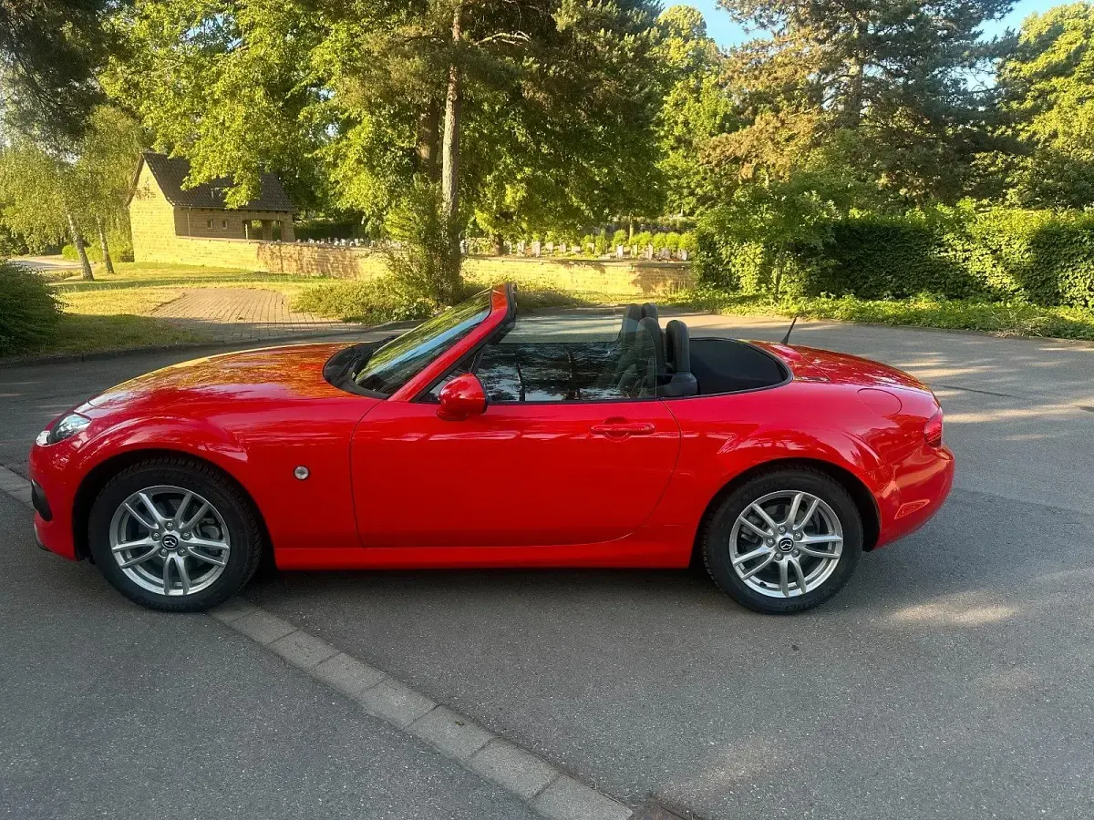 Gebraucht Mazda MX5 126 PS (92 kW) 2014 Rot Cabrio