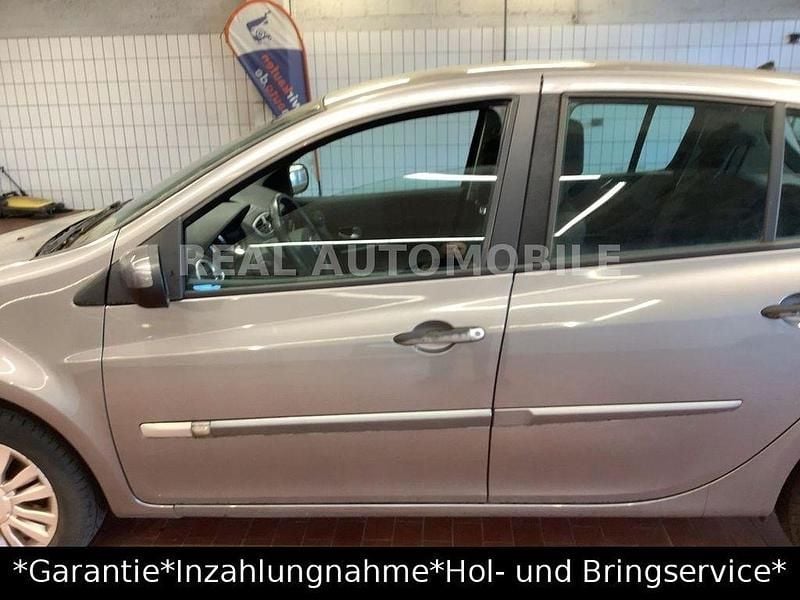 Gebraucht Renault Clio III Dynamique 79 PS (58 kW) 2009 Grau Limousine