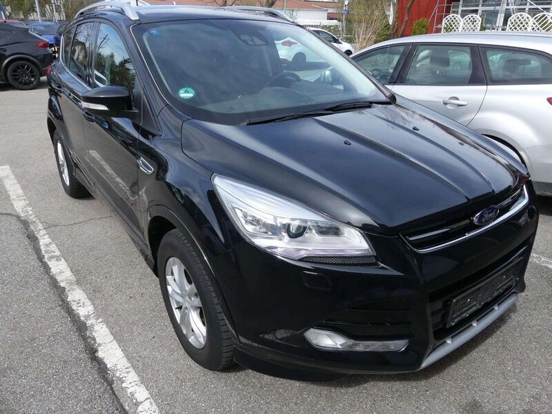 Pantherschwarz Gebraucht 2015 Ford Kuga Individual SUV | 13.895 € (Guter Preis) - Bild 1/4