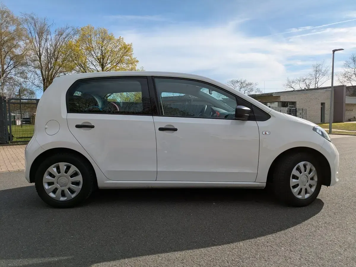 Gebraucht Skoda Citigo Active 60 PS (44 kW) 2019 Weiß Kleinwagen
