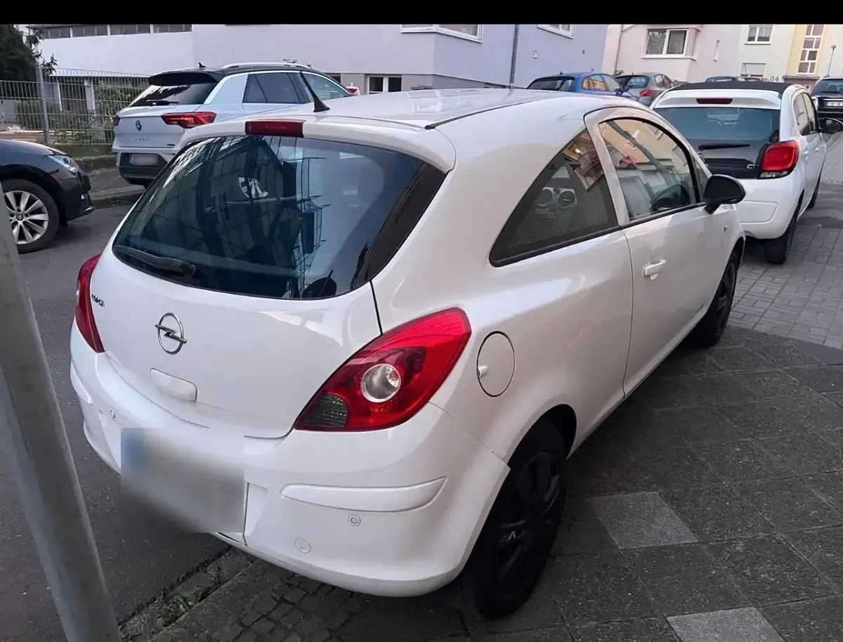 Gebraucht Opel Corsa 70 PS (51 kW) 2008 Weiß Kleinwagen