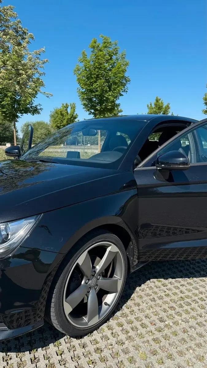 Gebraucht Audi A1 S-Line 122 PS (89 kW) 2012 Schwarz Kleinwagen