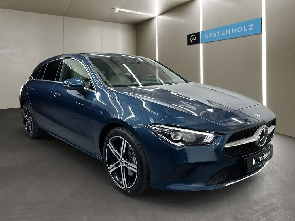 Gebraucht Mercedes CLA200 150 PS (110 kW) 2021 Blau Limousine