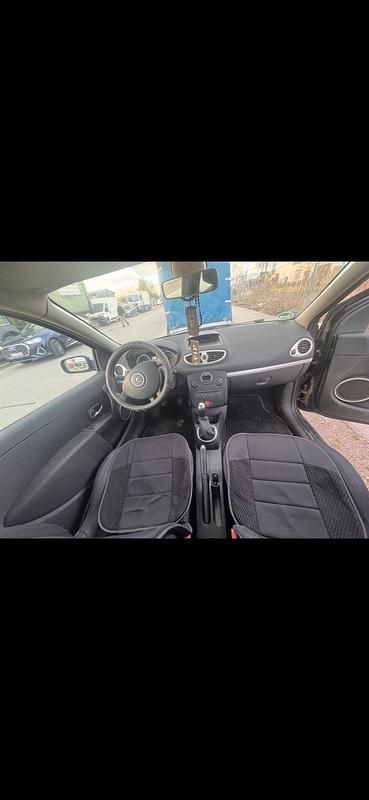 Gebraucht Renault Clio 111 PS (81 kW) 2005 Grau Kleinwagen