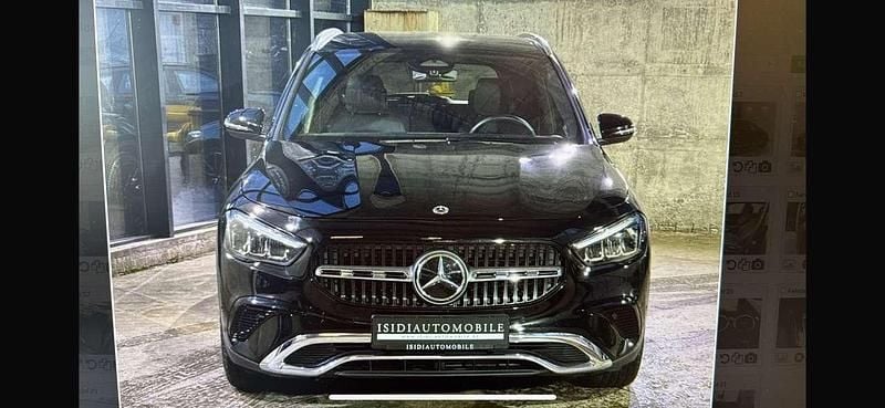 Schwarz Gebraucht 2024 Mercedes GLA180 SUV | 30.900 € (Superpreis) - Bild 1/4