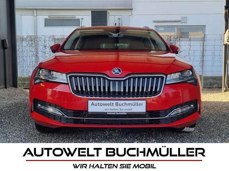 Rot Gebraucht 2022 Skoda Superb Limousine | 24.490 € (Guter Preis) - Bild 1/4