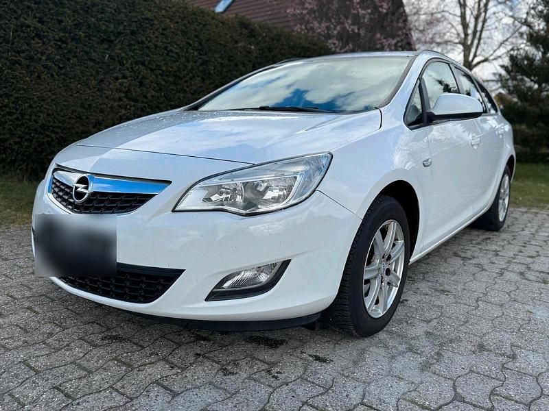 Gebraucht Opel Astra 125 PS (91 kW) 2011 Weiß Kombi