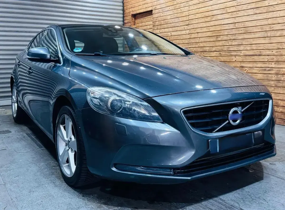Gebraucht Volvo V40 150 PS (110 kW) 2013 Grau Limousine
