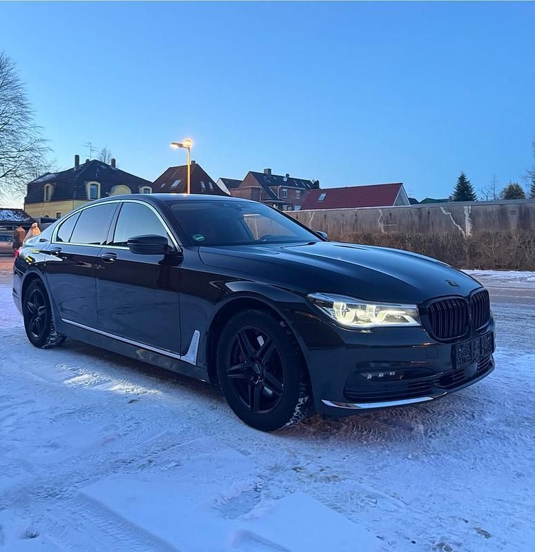 Gebraucht BMW 730 265 PS (194 kW) 2016 Schwarz Limousine